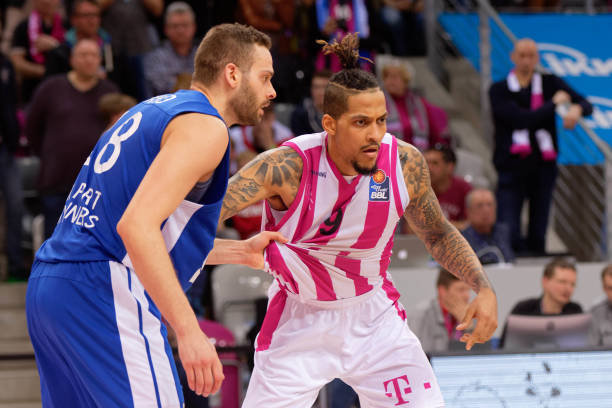 夺金打下坚 夺金打下坚