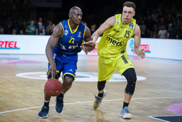 队长在接受 队长在接受